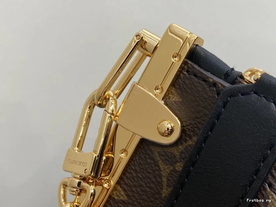 First bag ru VUITTON LOUIS Lucky Trunk 0712